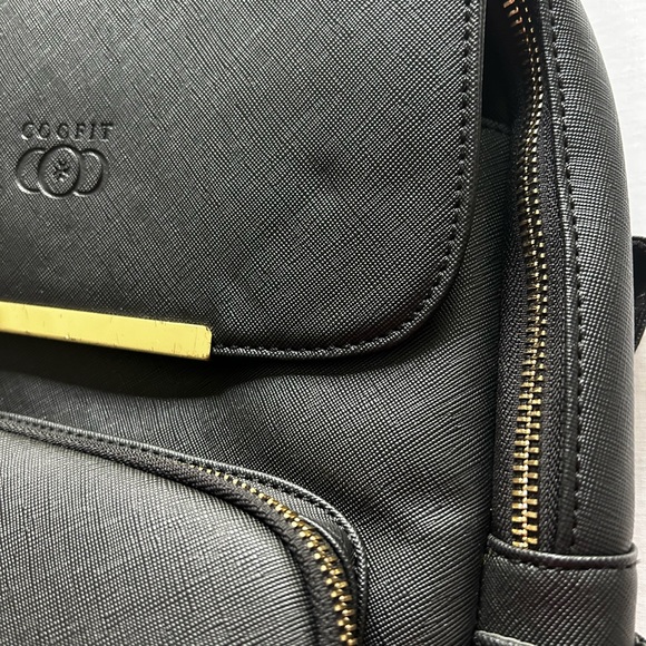 COOFIT black vinyl backpack - Picture 5 of 15